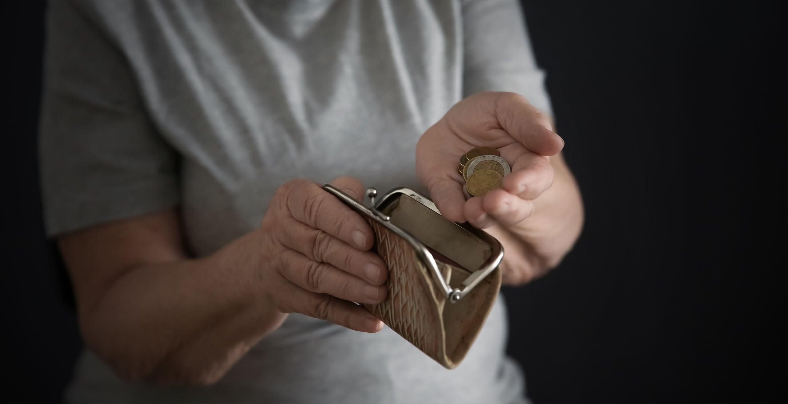 Il prezzo degli apparecchi acustici è elevato. Perché?